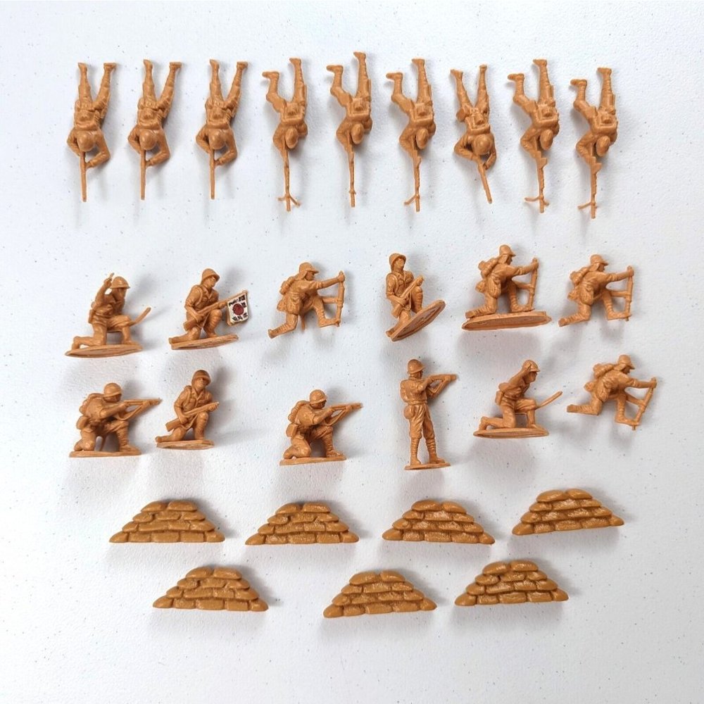 Vintage BMC WW2 Japanese Imperial Soldiers - 21 Soldiers - 7 Fortifications